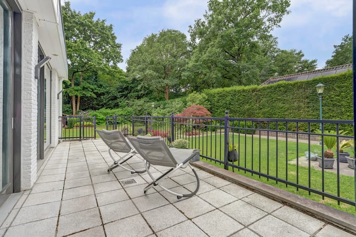 Foto 70 van Floresstraat 15