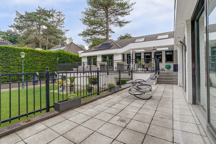 Foto 71 van Floresstraat 15