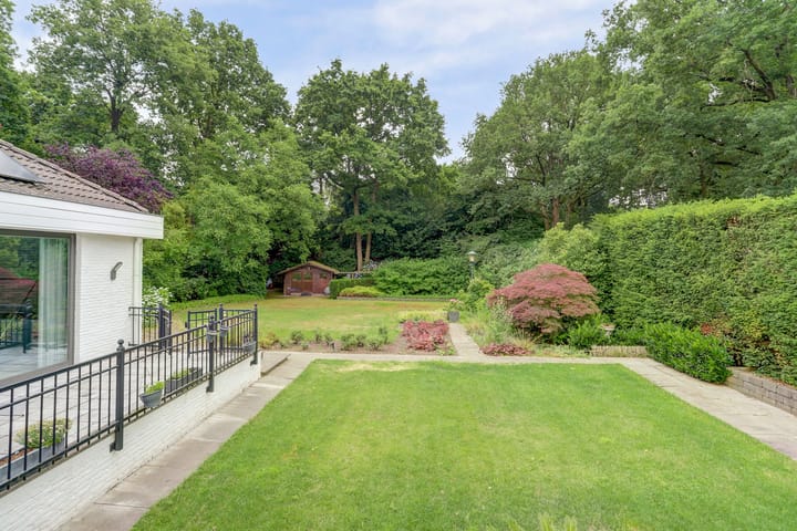 Foto 73 van Floresstraat 15