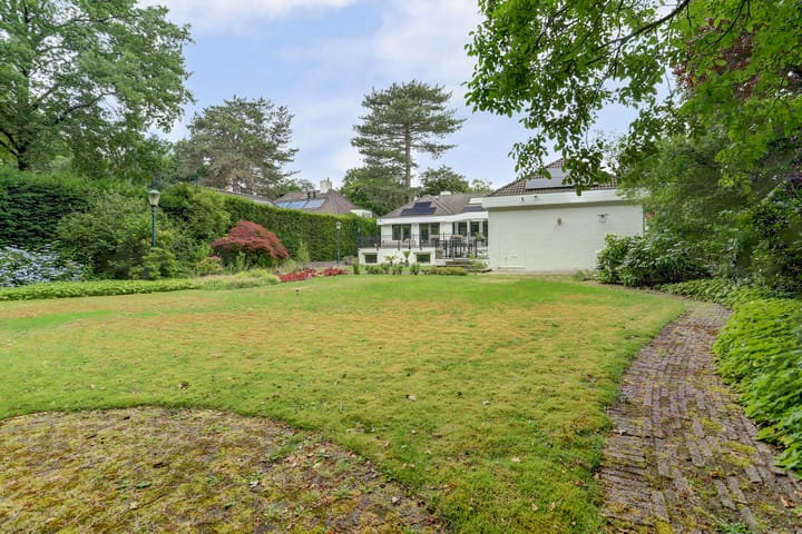 Foto 74 van Floresstraat 15