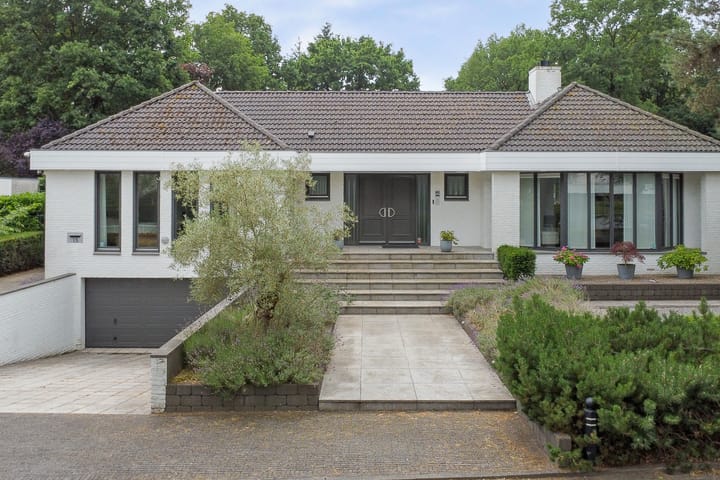 Foto 77 van Floresstraat 15