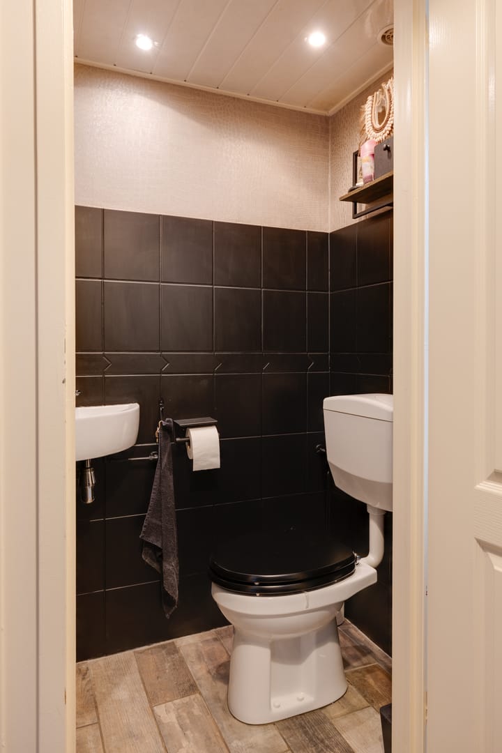 Photo 11 of Hezeweg 48