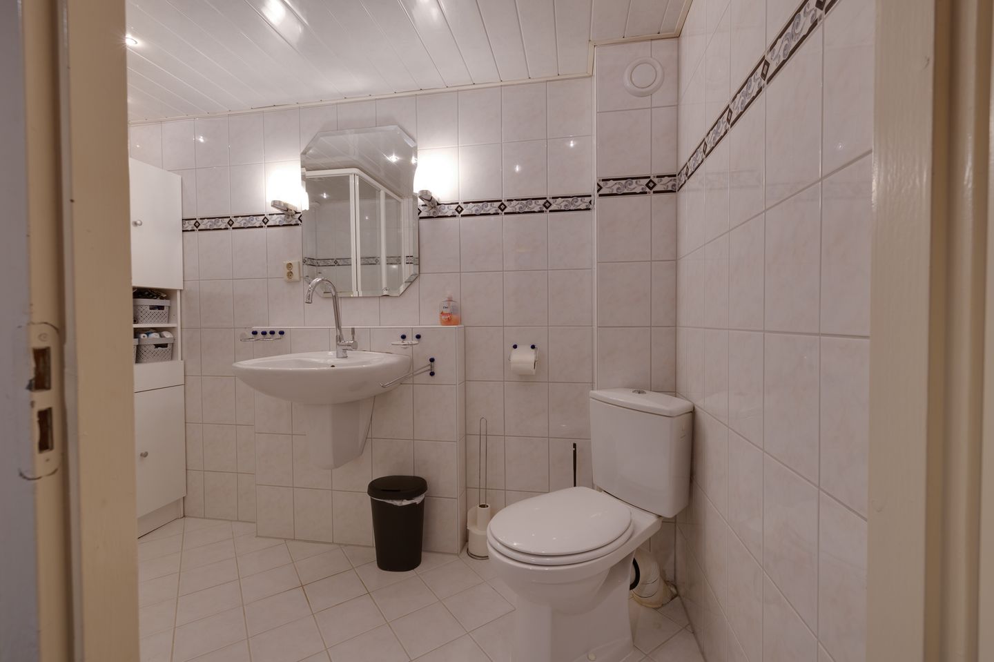 Photo 14 of Hezeweg 48