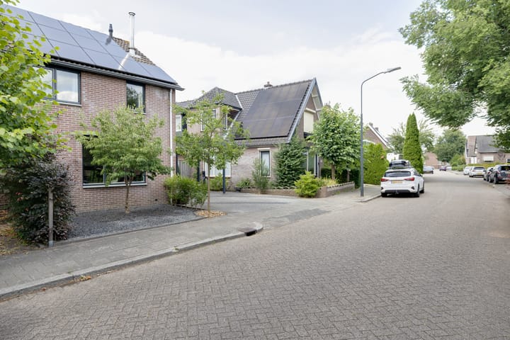 Photo 31 of Hezeweg 48