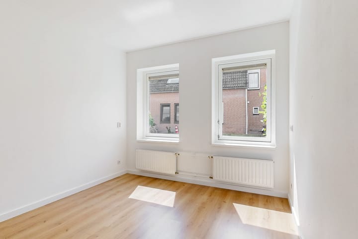 Photo 11 of Schuitevoerderslaan 4-B