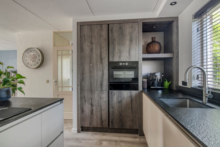 Foto 14 van Dag Hammarskjöldlaan 44