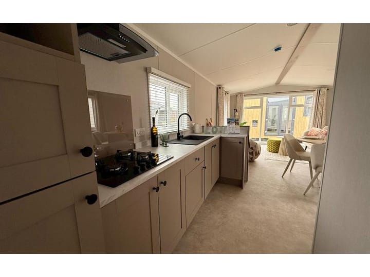 Foto 4 van van Ewijcksvaart 25-27