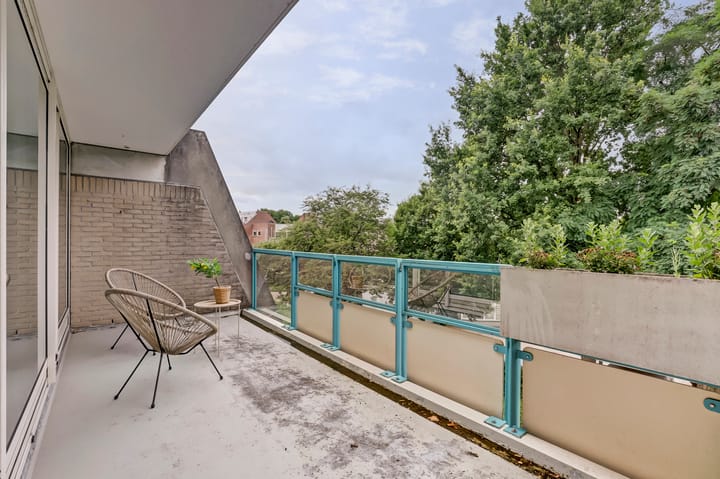 Foto 4 van Flora 167