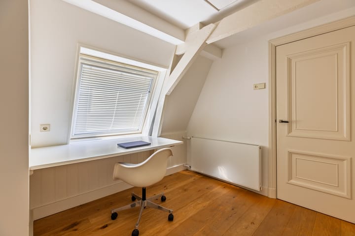 Foto 34 van Middenstraat 78