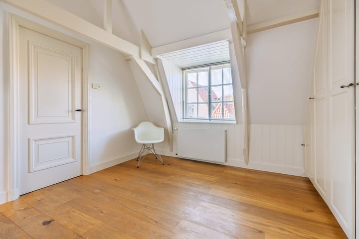 Foto 38 van Middenstraat 78