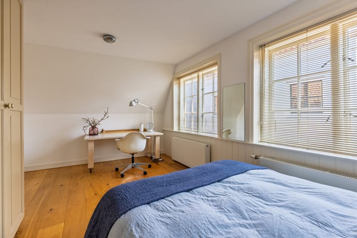 Foto 42 van Middenstraat 78