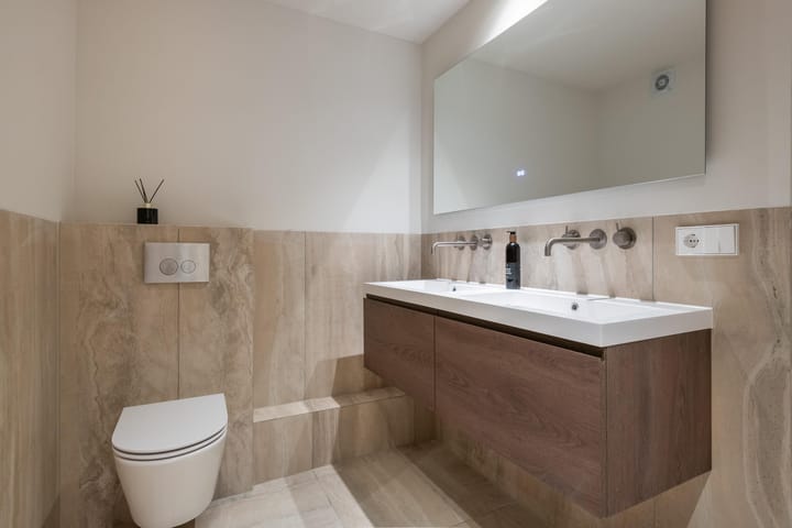 Foto 25 van Warmoesstraat 10-4