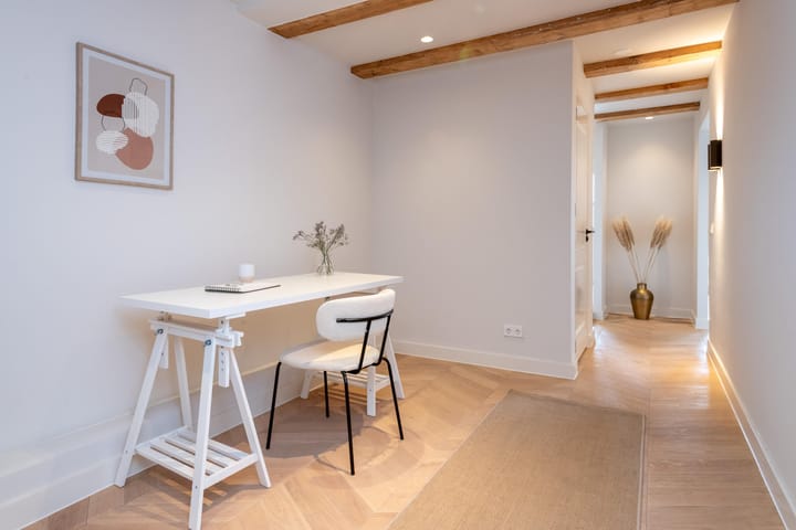 Foto 13 van Warmoesstraat 10-4