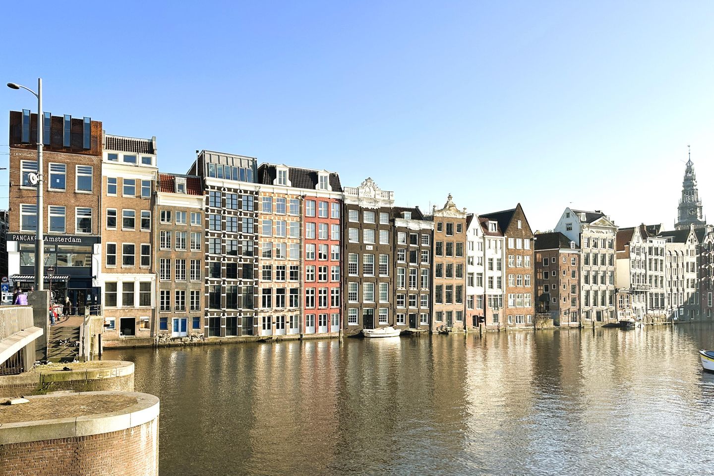 Foto 1 van Warmoesstraat 10-4