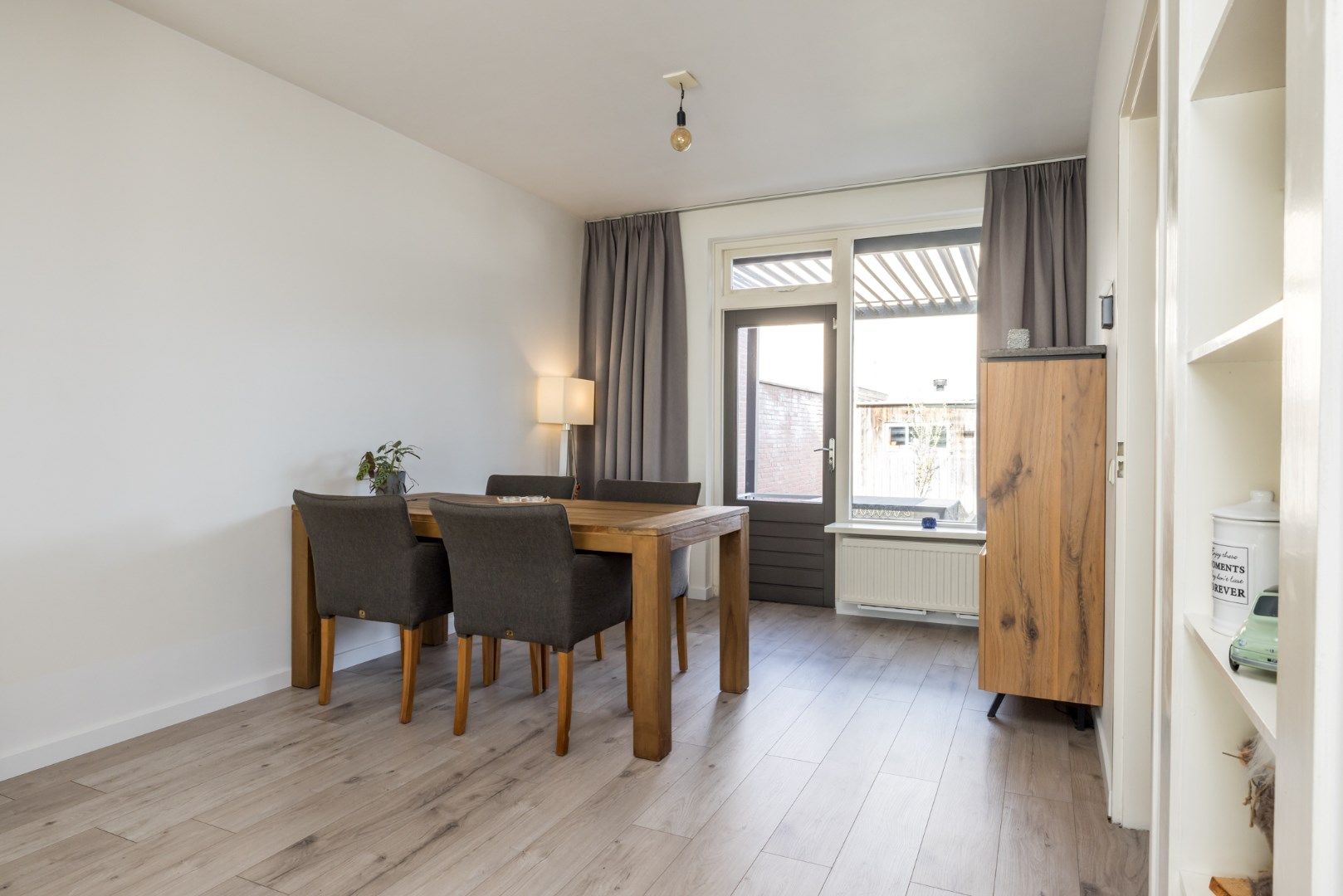 Foto 12 van Burg. Hamersstraat 18