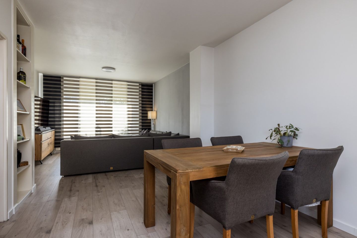 Foto 14 van Burg. Hamersstraat 18