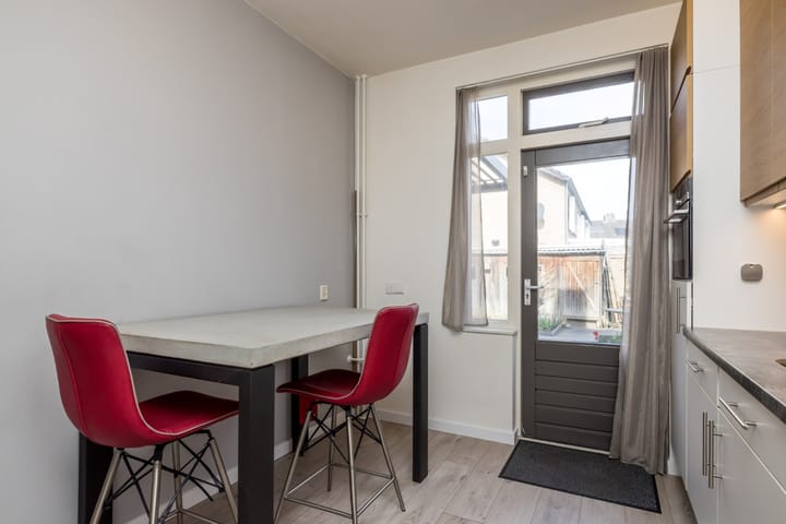 Foto 16 van Burg. Hamersstraat 18