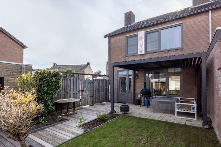 Foto 21 van Burg. Hamersstraat 18