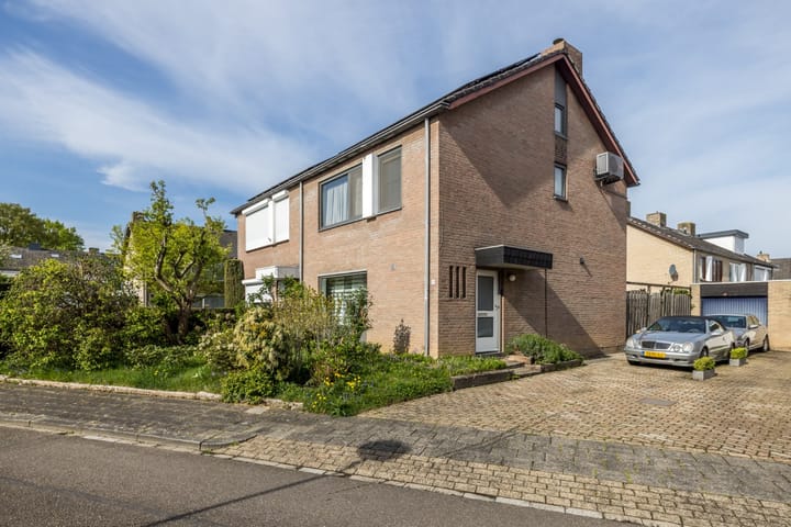 Foto 33 van Burg. Hamersstraat 18