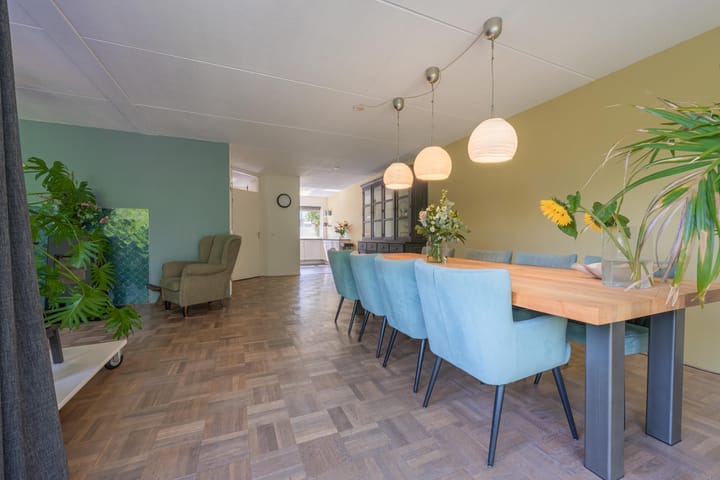 Photo 27 of Bijenstraat 6