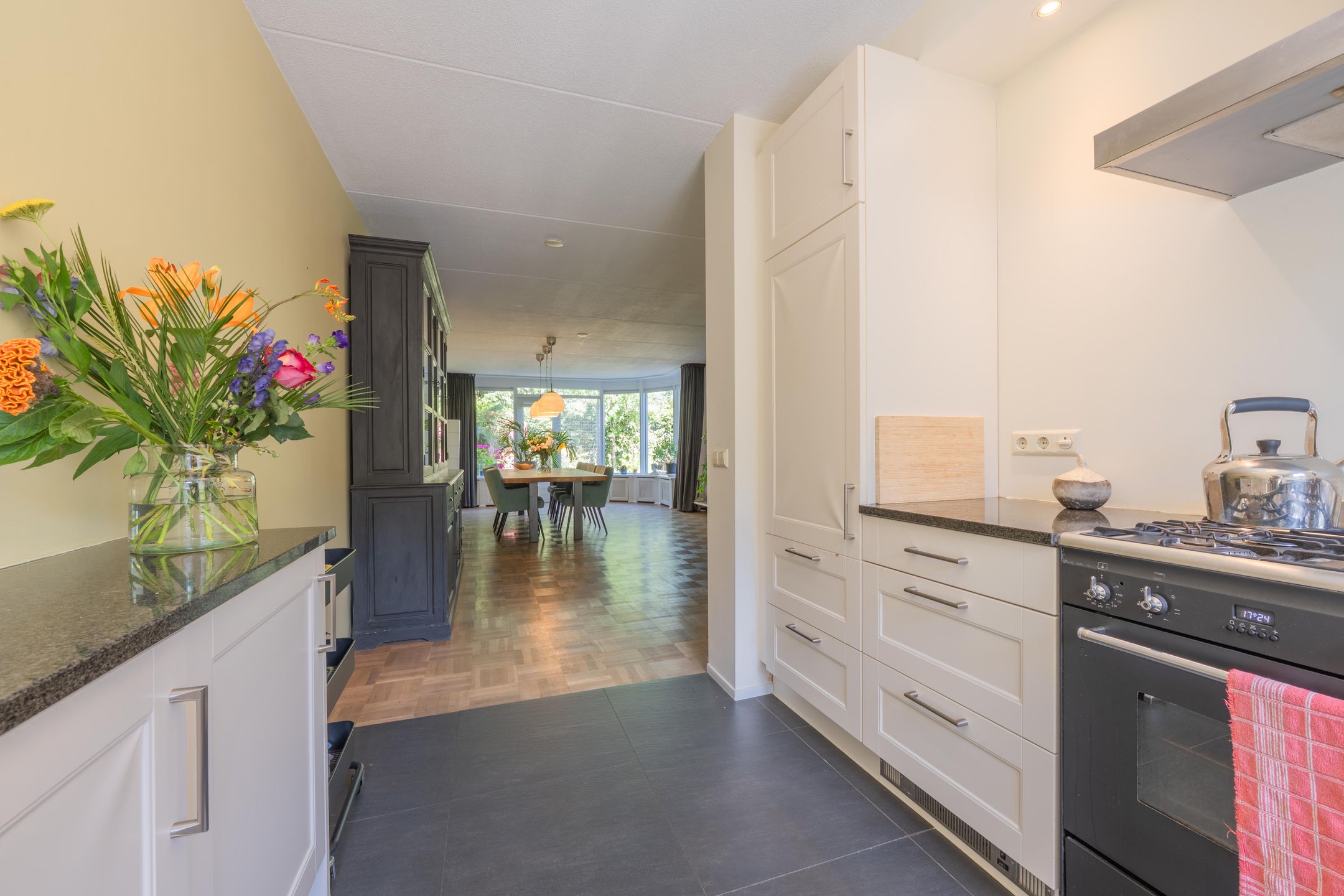 Foto 33 van Bijenstraat 6