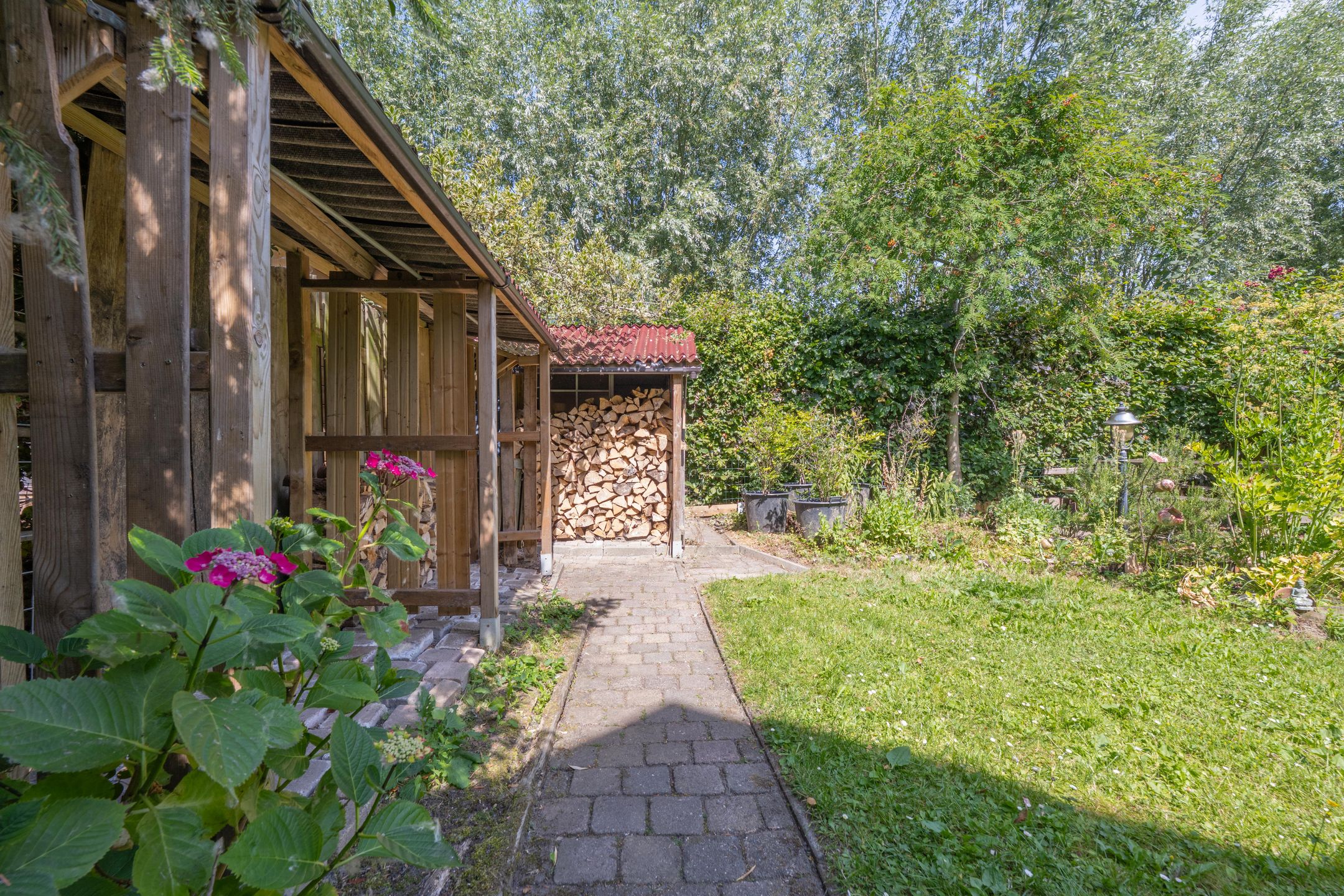 Foto 36 van Bijenstraat 6