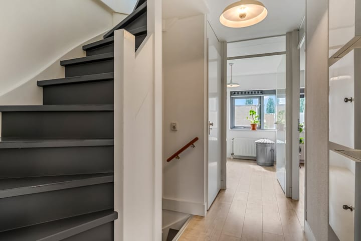 Photo 15 of Rosamundstraat 37