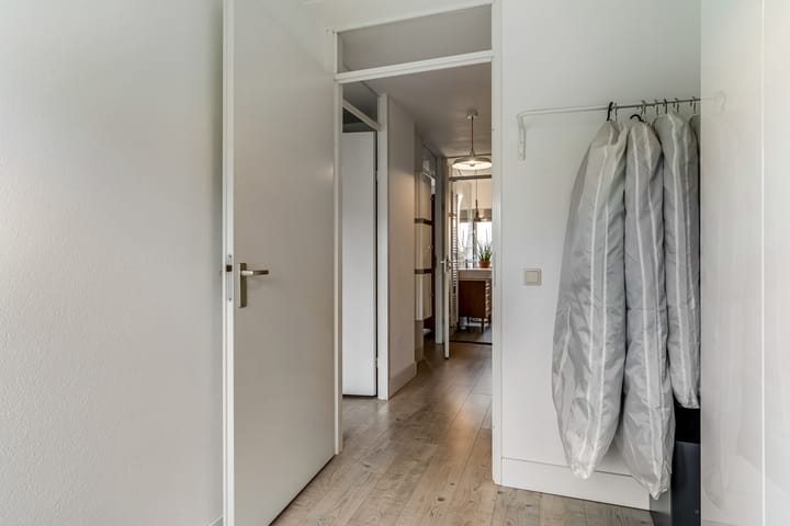 Photo 19 of Rosamundstraat 37