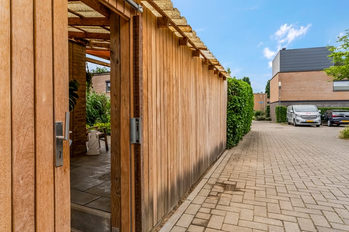 Photo 42 of Rosamundstraat 37