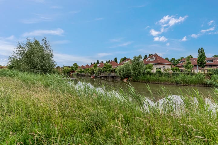 Photo 43 of Rosamundstraat 37