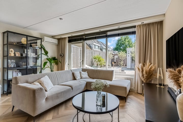 Foto 2 van Woudrichemstraat 137