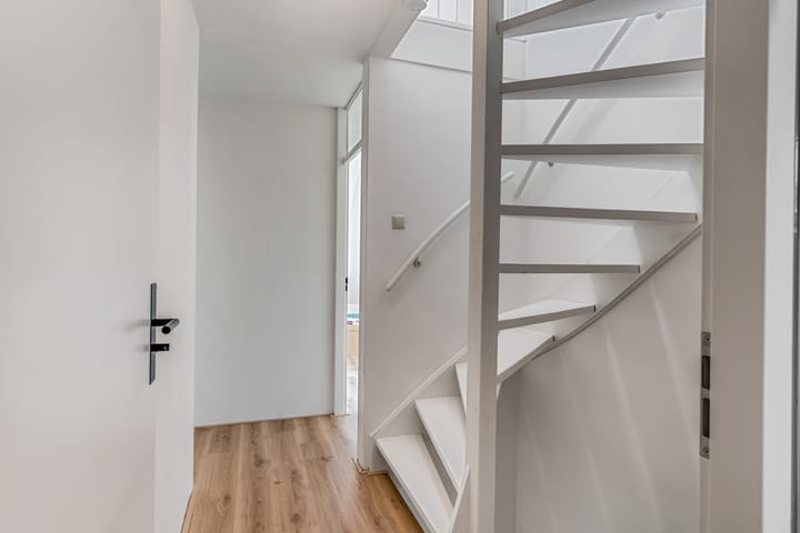 Foto 28 van Woudrichemstraat 137