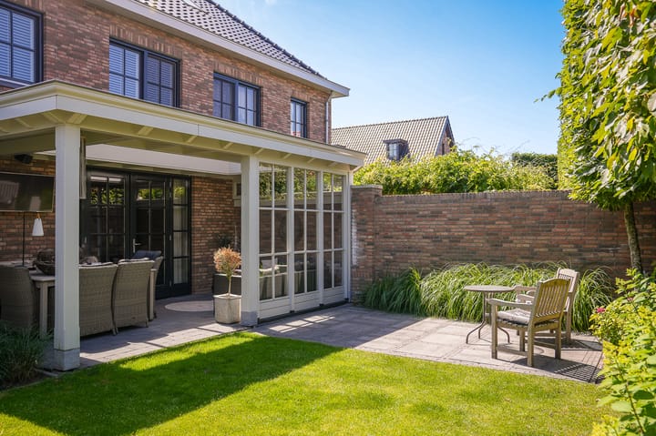 Foto 37 van Meester A Datemalaan 17