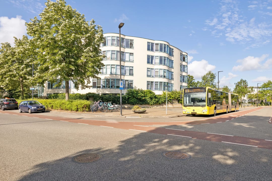 Foto 1 van Aartsbisschop Romerostraat 630