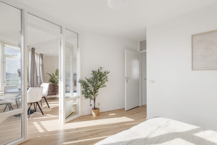 Foto 14 van Aartsbisschop Romerostraat 630