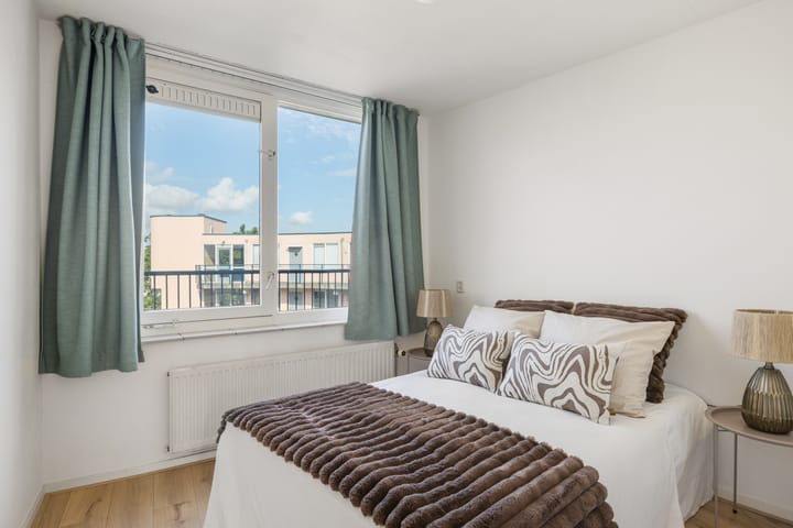 Foto 18 van Aartsbisschop Romerostraat 630