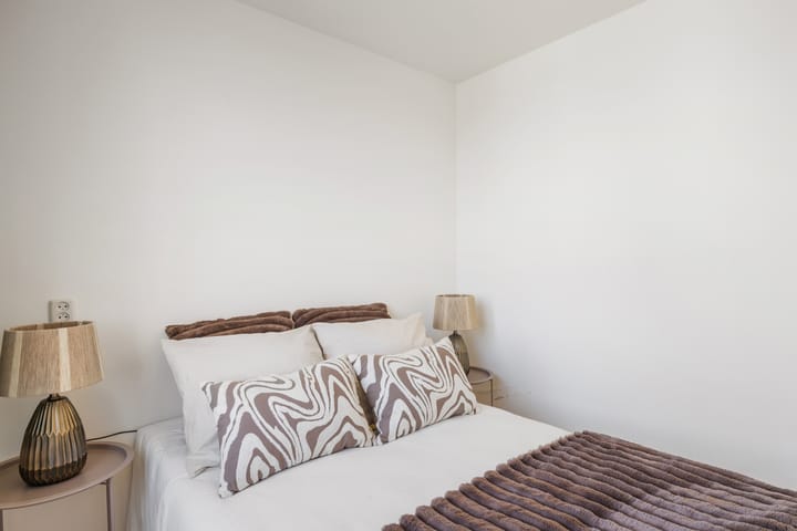 Foto 19 van Aartsbisschop Romerostraat 630