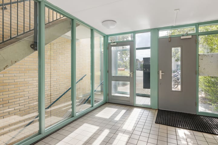 Foto 23 van Aartsbisschop Romerostraat 630