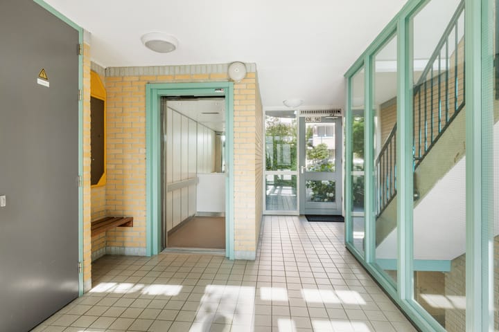 Foto 24 van Aartsbisschop Romerostraat 630