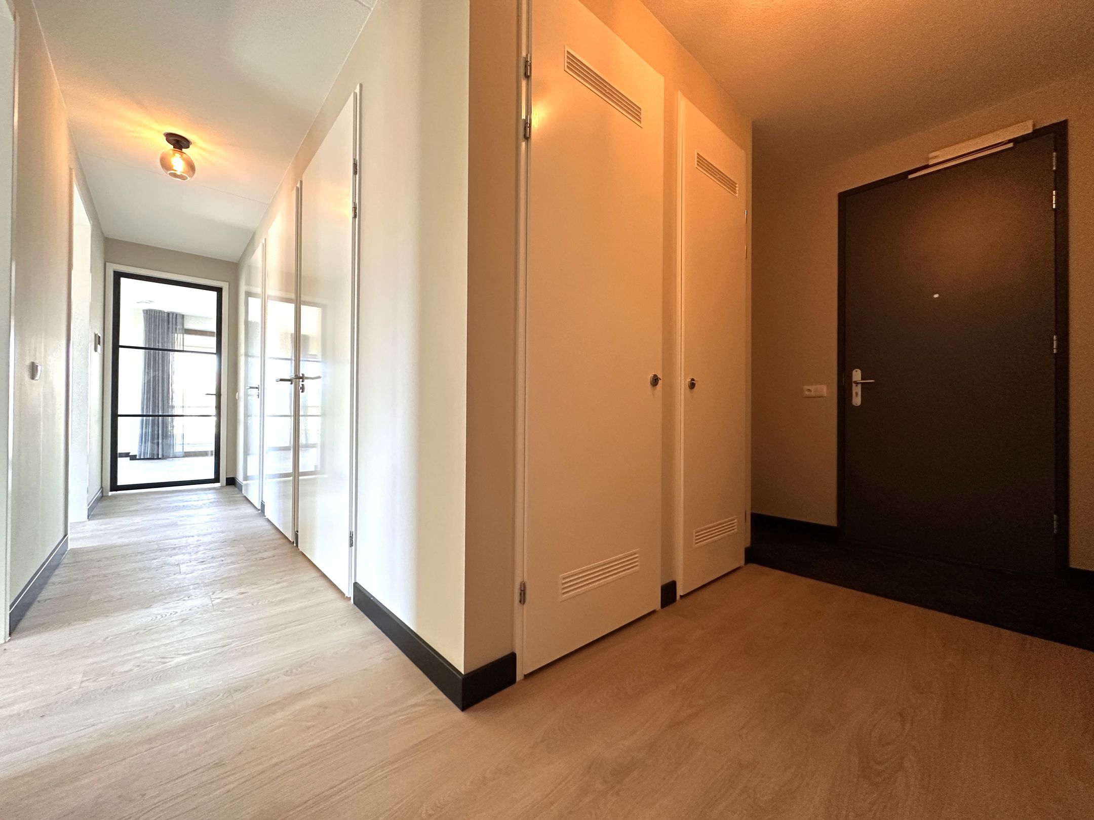 Foto 18 van Oranjeboomstraat 4-G