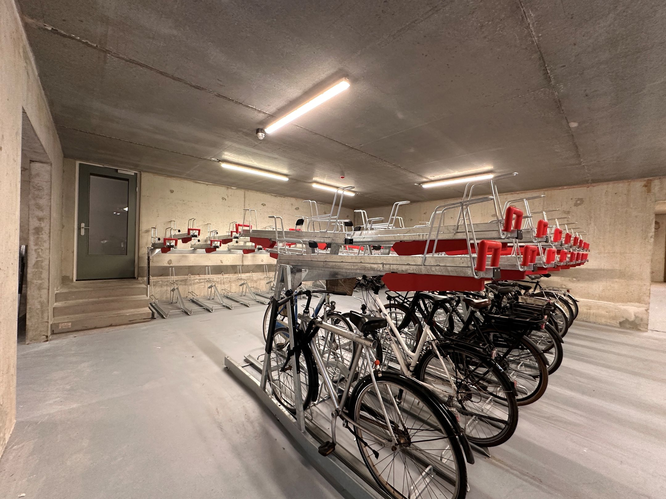 Foto 33 van Oranjeboomstraat 4-G