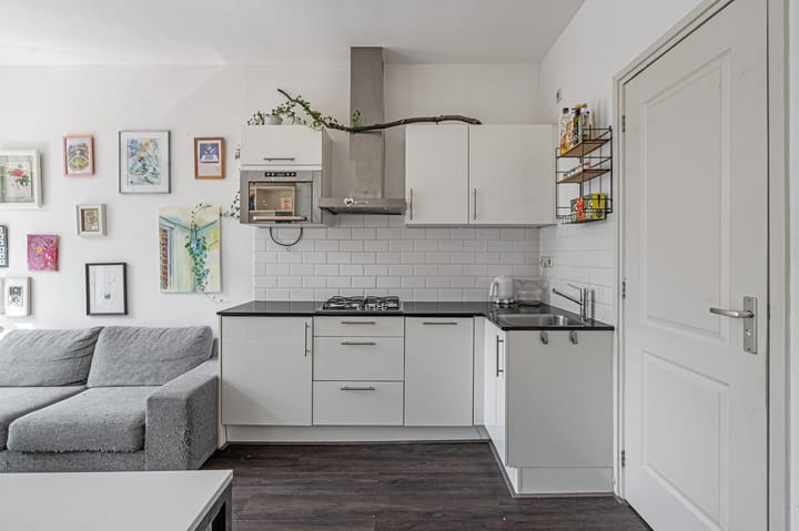 Photo 13 of Pretoriusstraat 28-1V