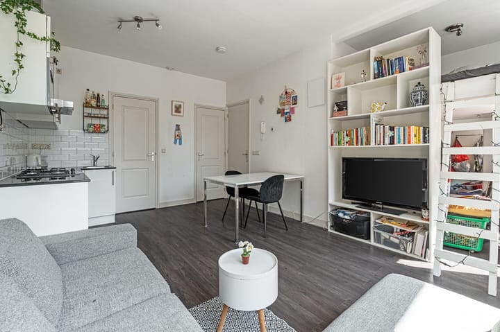 Photo 14 of Pretoriusstraat 28-1V