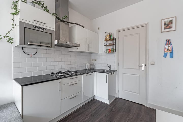 Photo 15 of Pretoriusstraat 28-1V