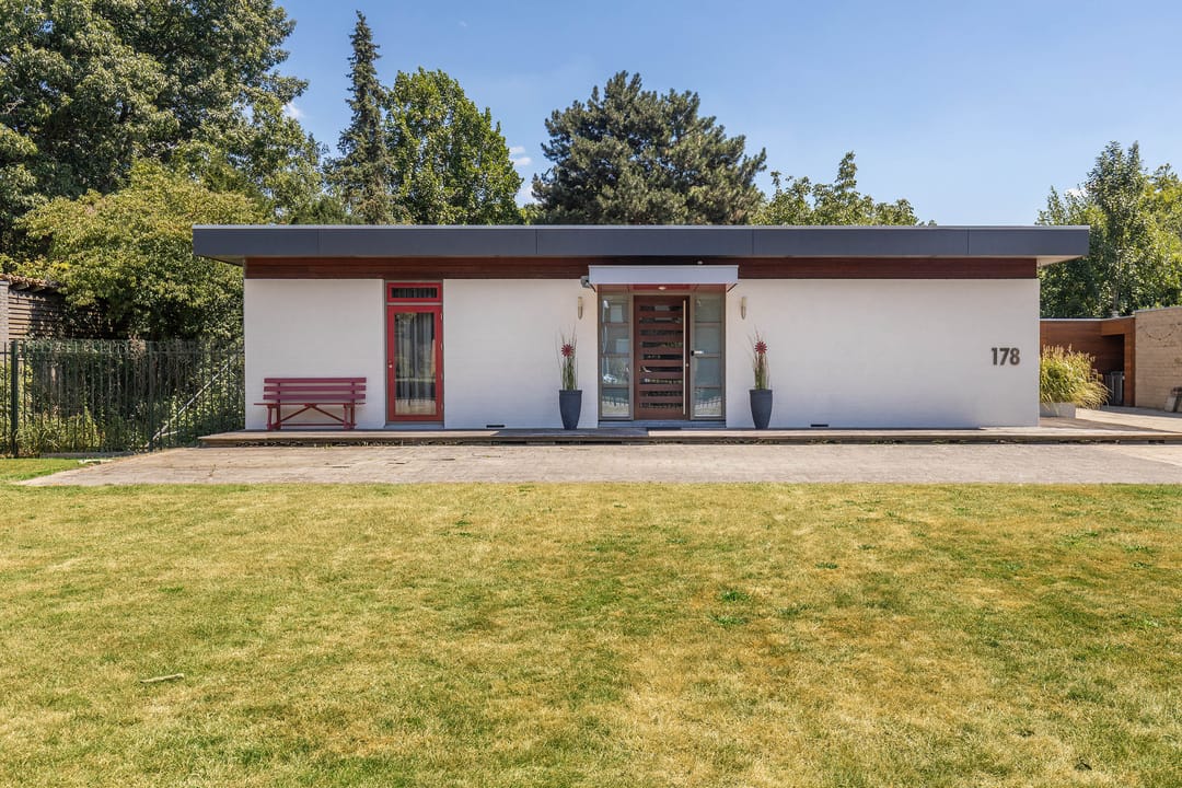 Huis te koop: Rijksweg Zuid 178 6134 AG Sittard [Funda]