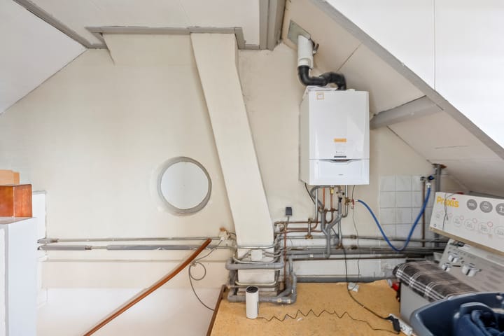 Foto 36 van Van der Poelstraat 29