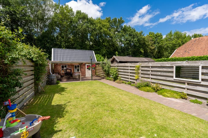 Photo 32 of Sportterreinstraat 25