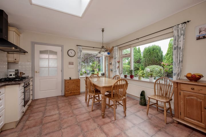 Photo 7 of Delftsestraatweg 89