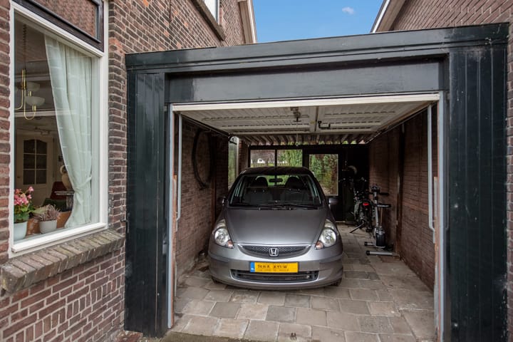 Photo 9 of Delftsestraatweg 89