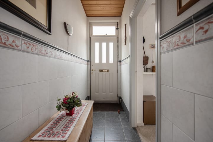 Photo 11 of Delftsestraatweg 89